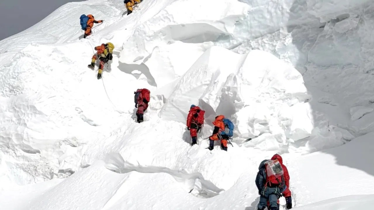 WhatsApp Status gets musical! Just like Instagram (8) WhatsApp Status gets musical! Just like Instagram (8)